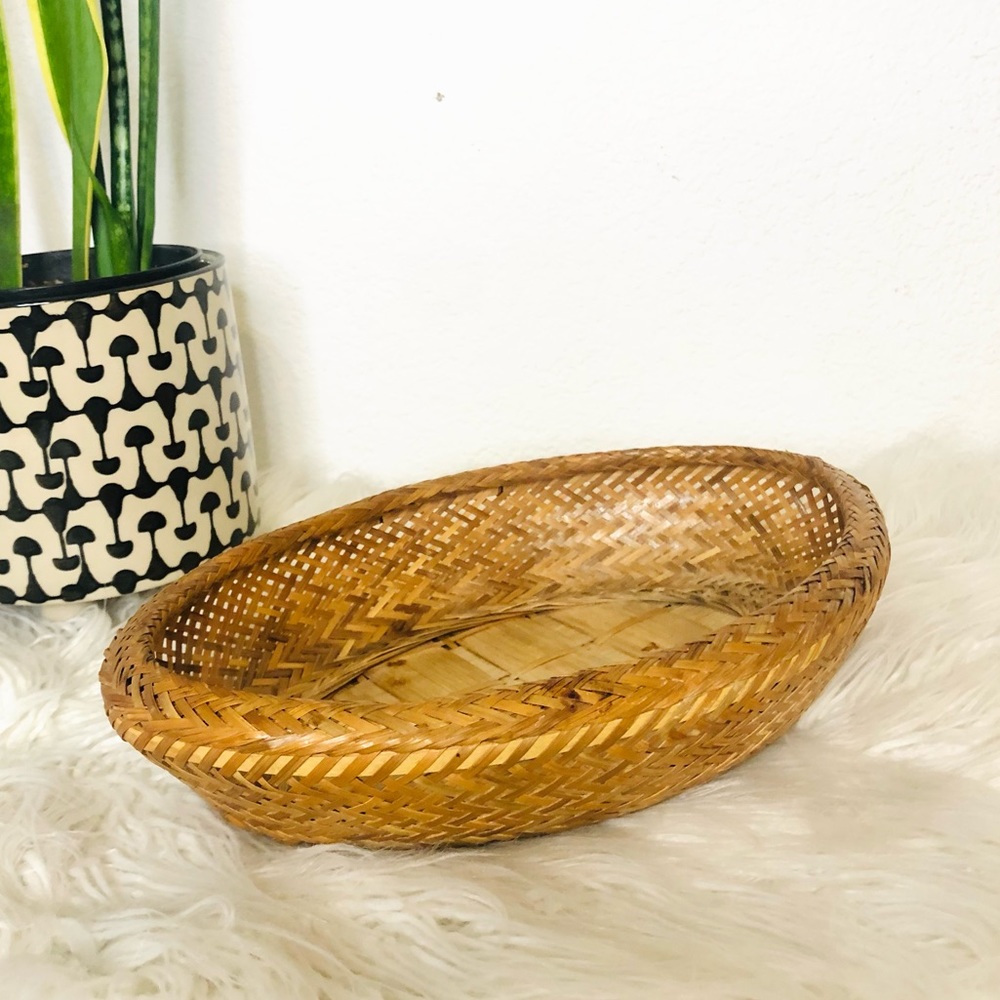 Wicker Basket Catchall / Serving Basket